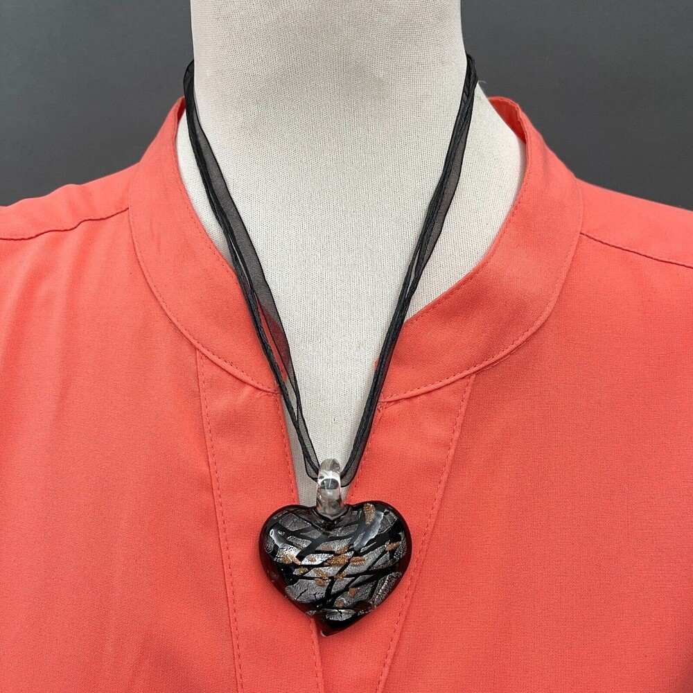 Black Cord Ribbon Silver-tone Glass Heart Pendant Women's Fashion Necklace NWOT